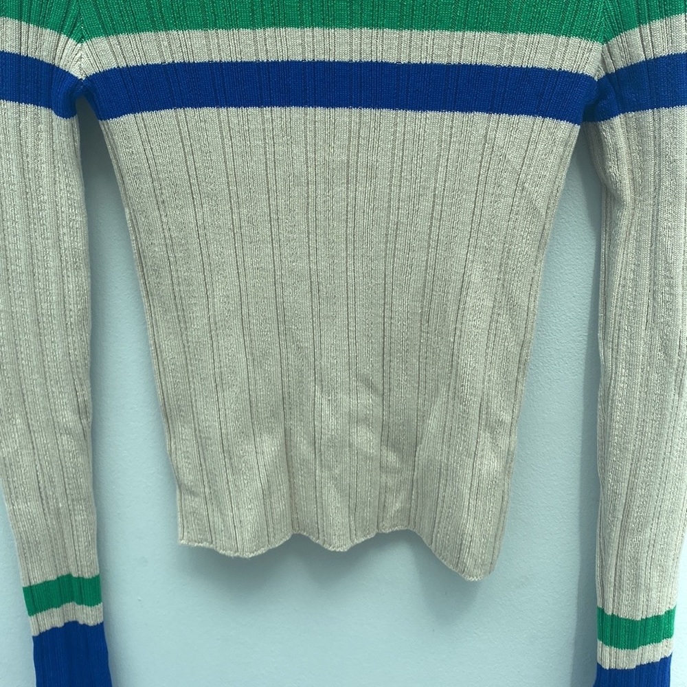 Urban Outfitters Open Back Sweater - Picture 10 of 13